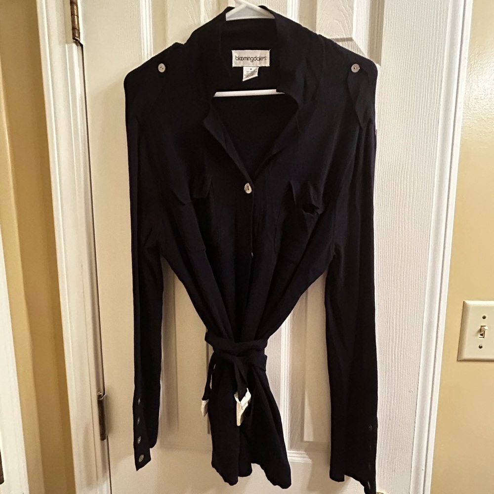 Bloomingdale's Classic Navy Button Up Lightweight Cardigan w/Belt. EUC!